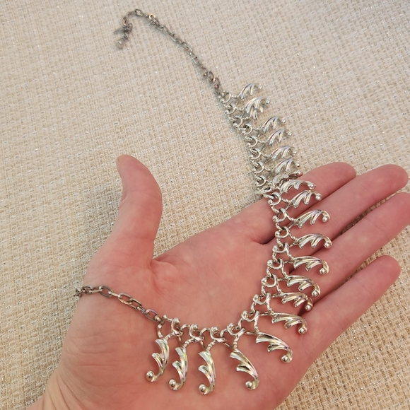 Vintage Sarah Coventry Fancy Free Silver Fringe Collar Necklace - Picture 6 of 8